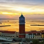Tháp đồng hồ Central Village là công trình mang tính chất biểu tượng đặc trưng tại dự án